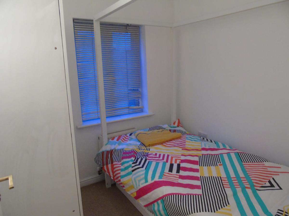 Guest house Swinton Manchester